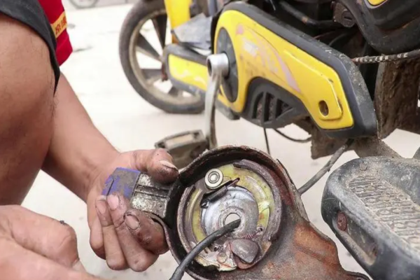 邢台市电动车刹车故障